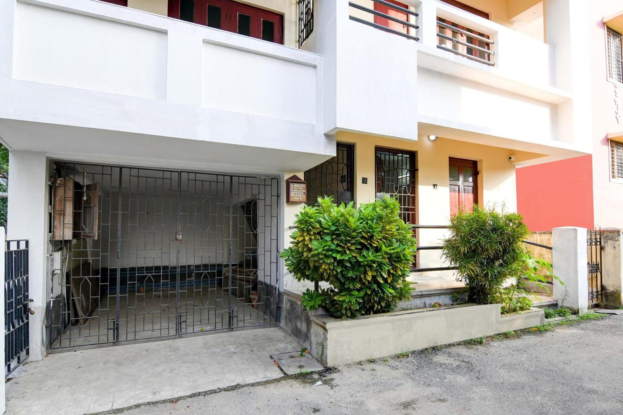 Oyo Simplex Guest House Behala Calcutá Exterior foto