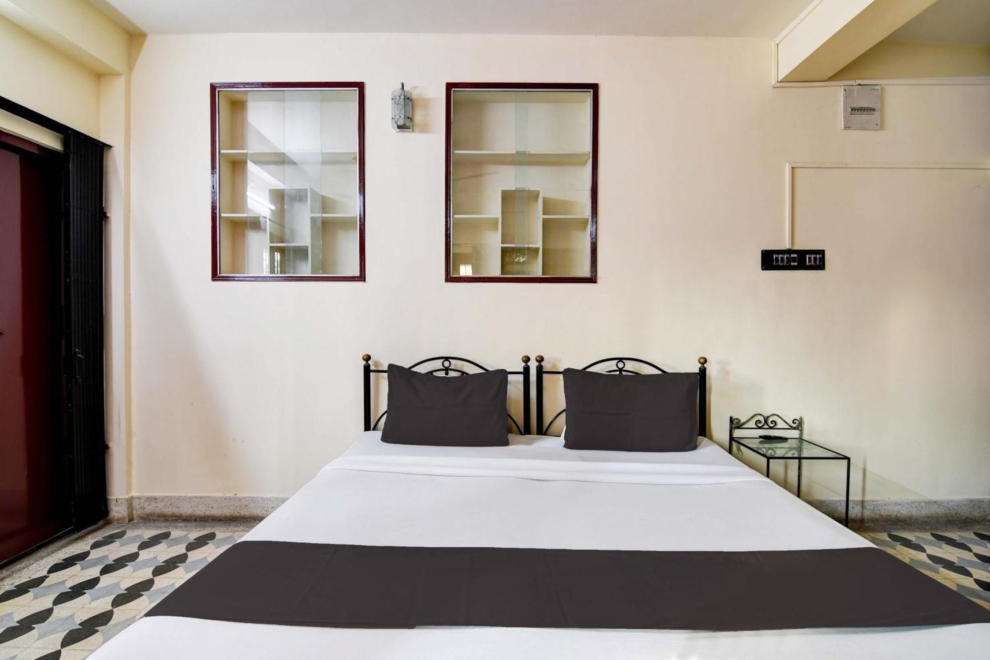 Oyo Simplex Guest House Behala Calcutá Exterior foto