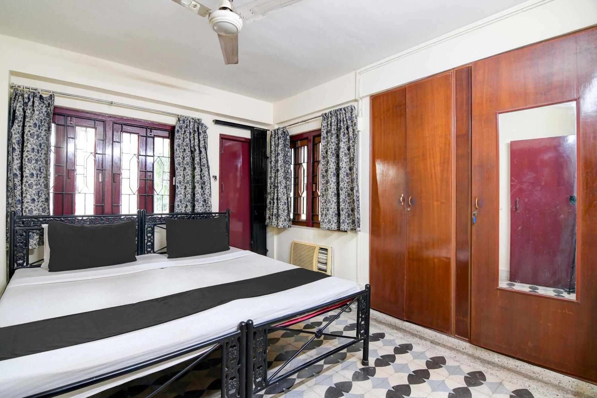 Oyo Simplex Guest House Behala Calcutá Exterior foto